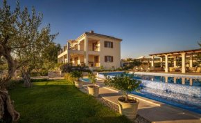 Villa Terrarossa - Luxury Istrian Villa near Poreč with private pool, gym, sauna, hot tub